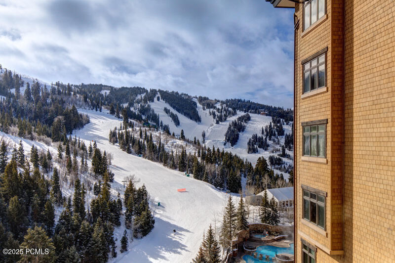 Park City, Utah 84060, United States, 3 Bedrooms Bedrooms, ,5 BathroomsBathrooms,Residential,Active,25057