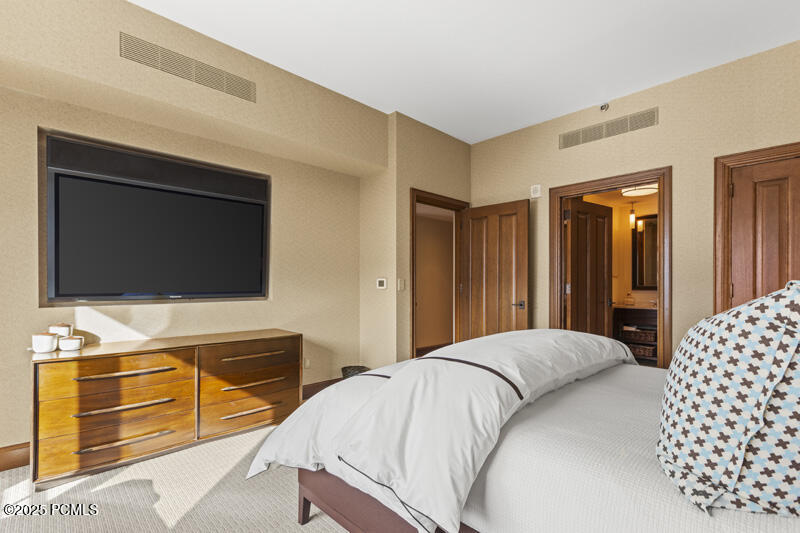 Park City, Utah 84060, United States, 3 Bedrooms Bedrooms, ,5 BathroomsBathrooms,Residential,Active,25057