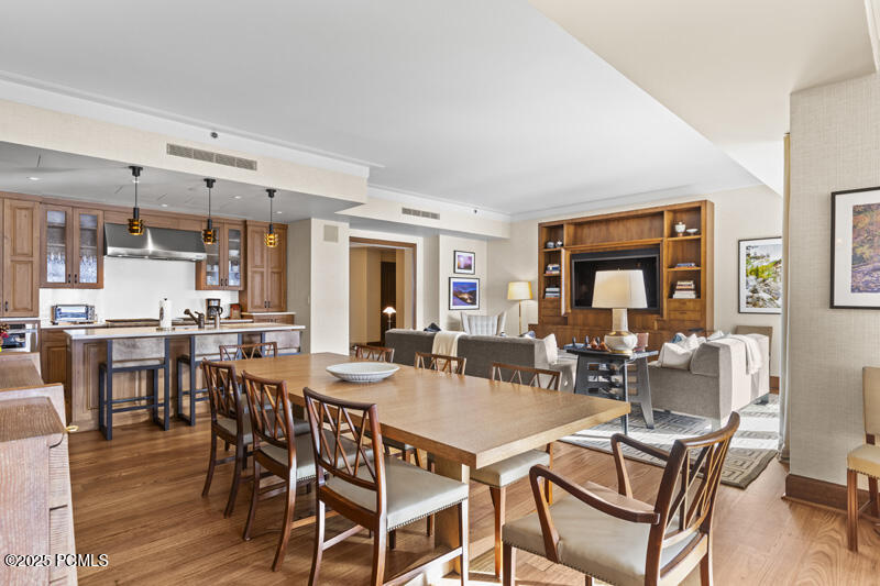 Park City, Utah 84060, United States, 3 Bedrooms Bedrooms, ,5 BathroomsBathrooms,Residential,Active,25057