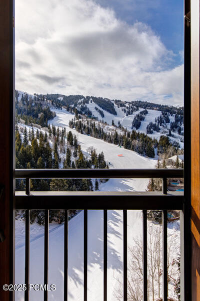 Park City, Utah 84060, United States, 3 Bedrooms Bedrooms, ,5 BathroomsBathrooms,Residential,Active,25057