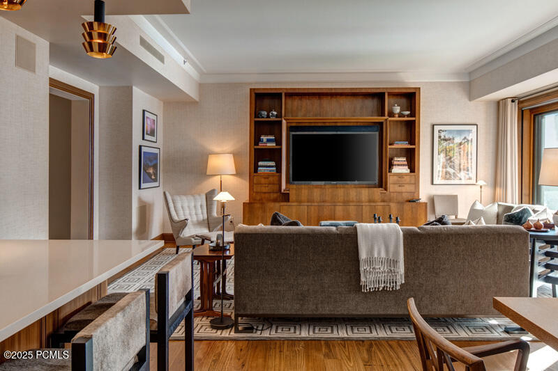 Park City, Utah 84060, United States, 3 Bedrooms Bedrooms, ,5 BathroomsBathrooms,Residential,Active,25057