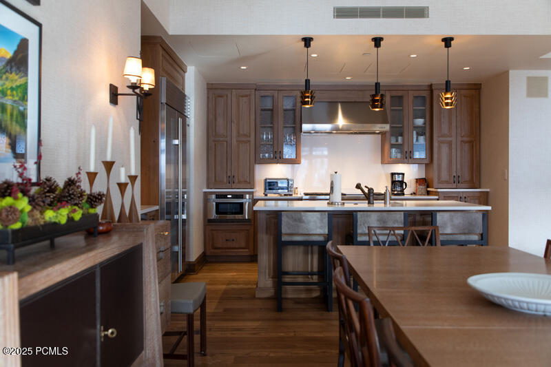 Park City, Utah 84060, United States, 3 Bedrooms Bedrooms, ,5 BathroomsBathrooms,Residential,Active,25057