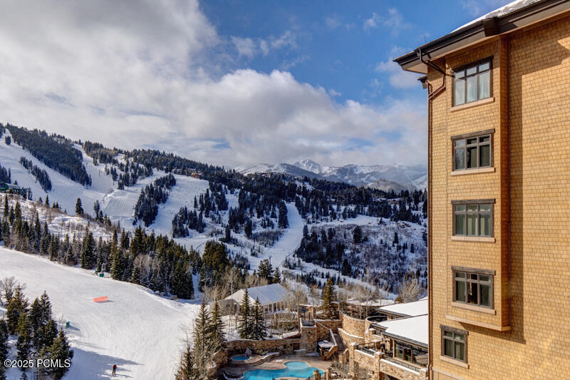 Park City, Utah 84060, United States, 3 Bedrooms Bedrooms, ,5 BathroomsBathrooms,Residential,Active,25057