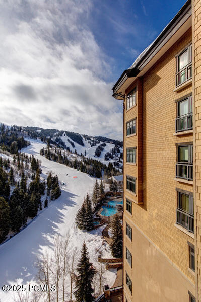 Park City, Utah 84060, United States, 3 Bedrooms Bedrooms, ,5 BathroomsBathrooms,Residential,Active,25057
