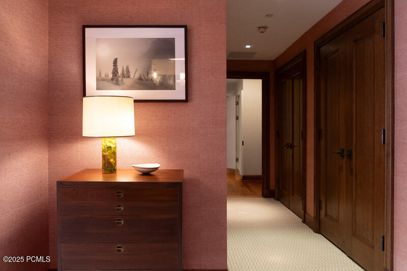 Park City, Utah 84060, United States, 3 Bedrooms Bedrooms, ,5 BathroomsBathrooms,Residential,Active,25057