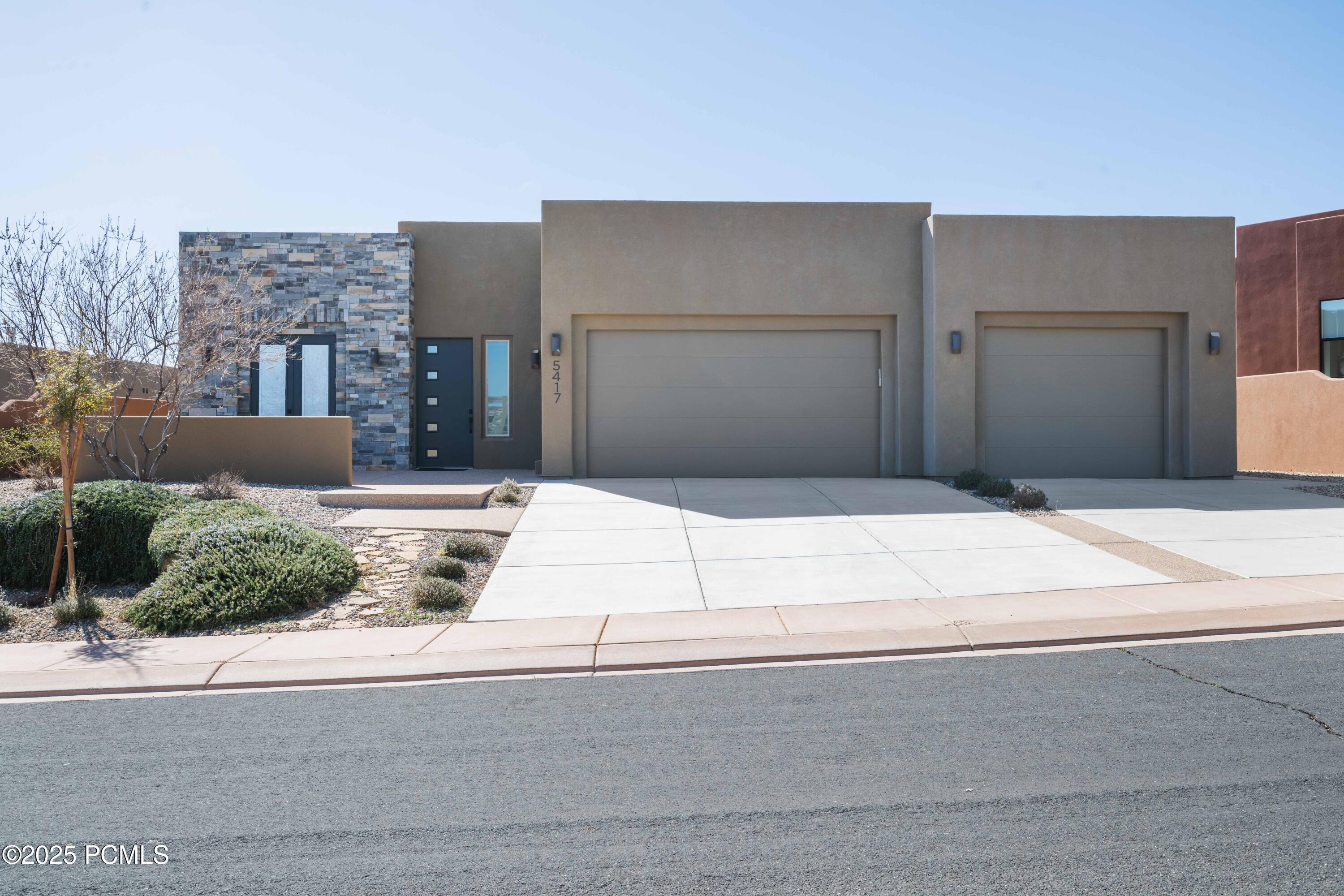 5417 W Copper Cliffs Way, Washington, Utah image 1