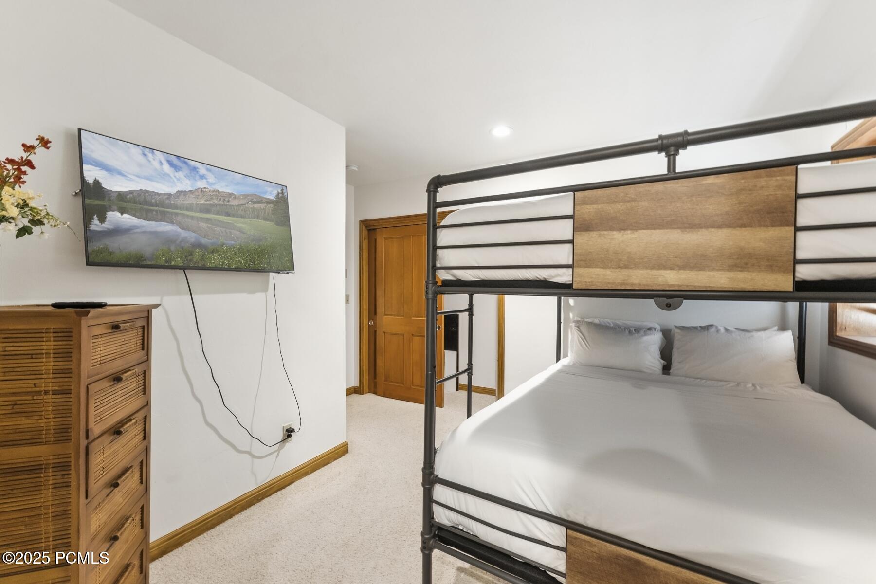 Park City, Utah 84060, United States, 3 Bedrooms Bedrooms, ,4 BathroomsBathrooms,Residential,Active,160669