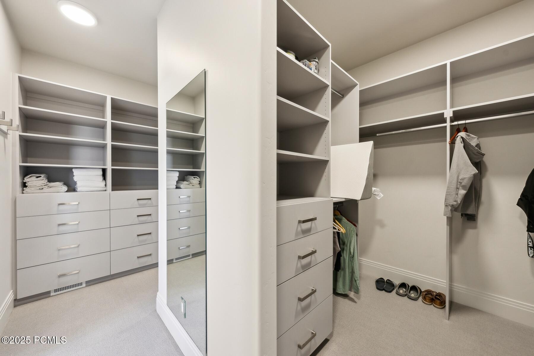 Park City, Utah 84098, United States, 4 Bedrooms Bedrooms, ,5 BathroomsBathrooms,Residential,Active,87031