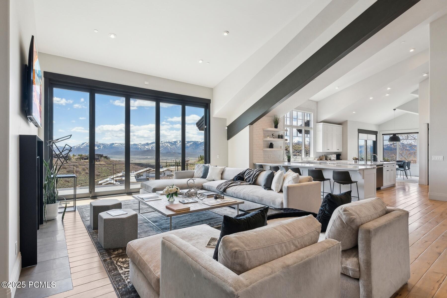 Park City, Utah 84098, United States, 4 Bedrooms Bedrooms, ,5 BathroomsBathrooms,Residential,Active,87031