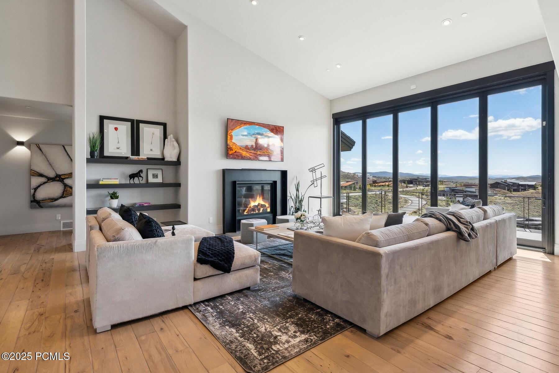 Park City, Utah 84098, United States, 4 Bedrooms Bedrooms, ,5 BathroomsBathrooms,Residential,Active,87031