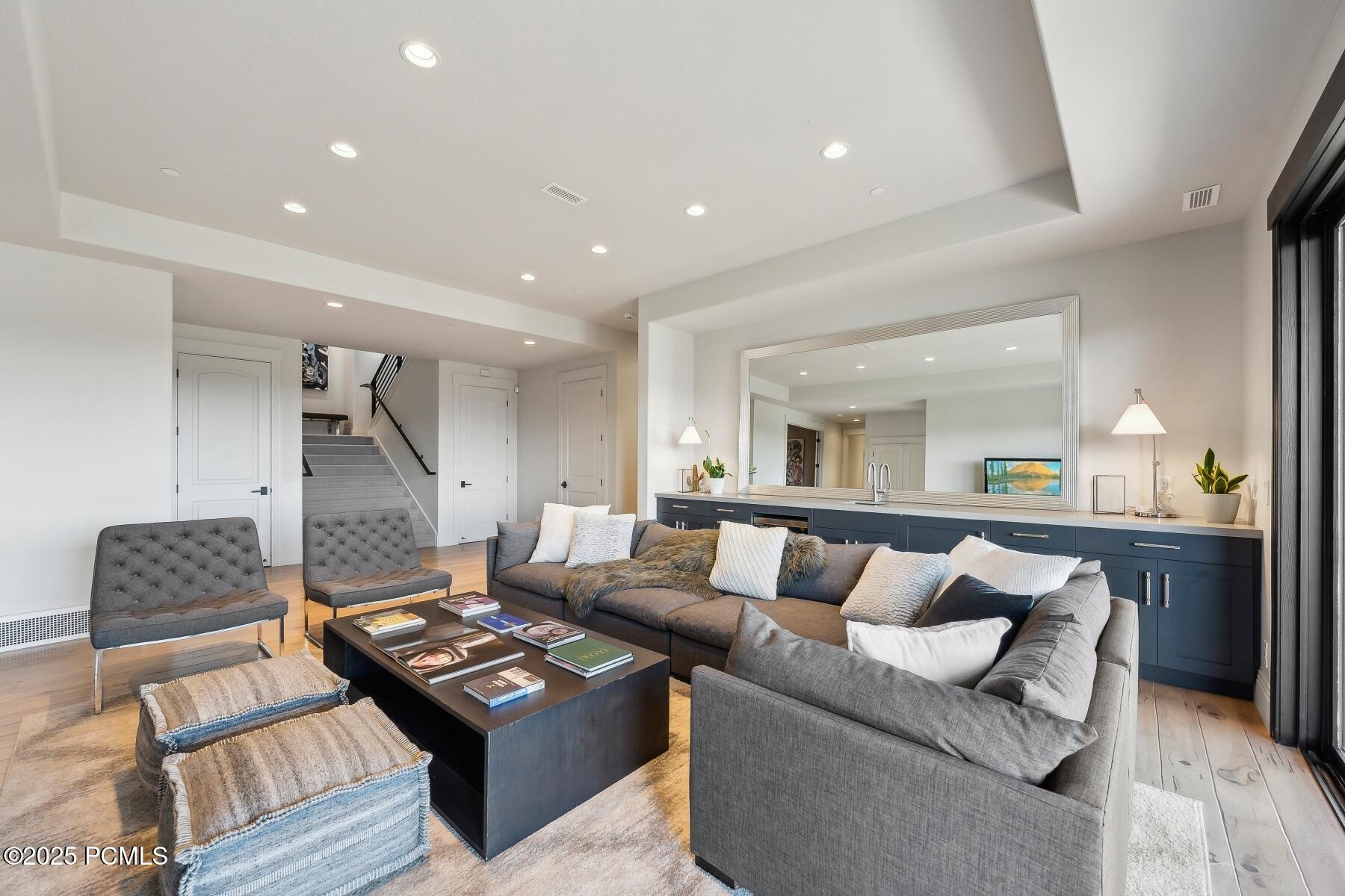 Park City, Utah 84098, United States, 4 Bedrooms Bedrooms, ,5 BathroomsBathrooms,Residential,Active,87031