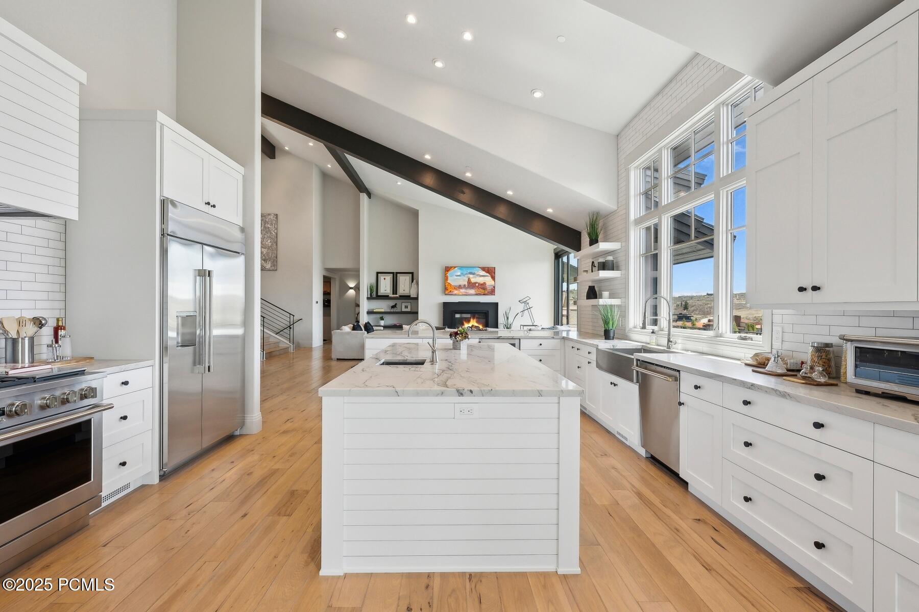 Park City, Utah 84098, United States, 4 Bedrooms Bedrooms, ,5 BathroomsBathrooms,Residential,Active,87031