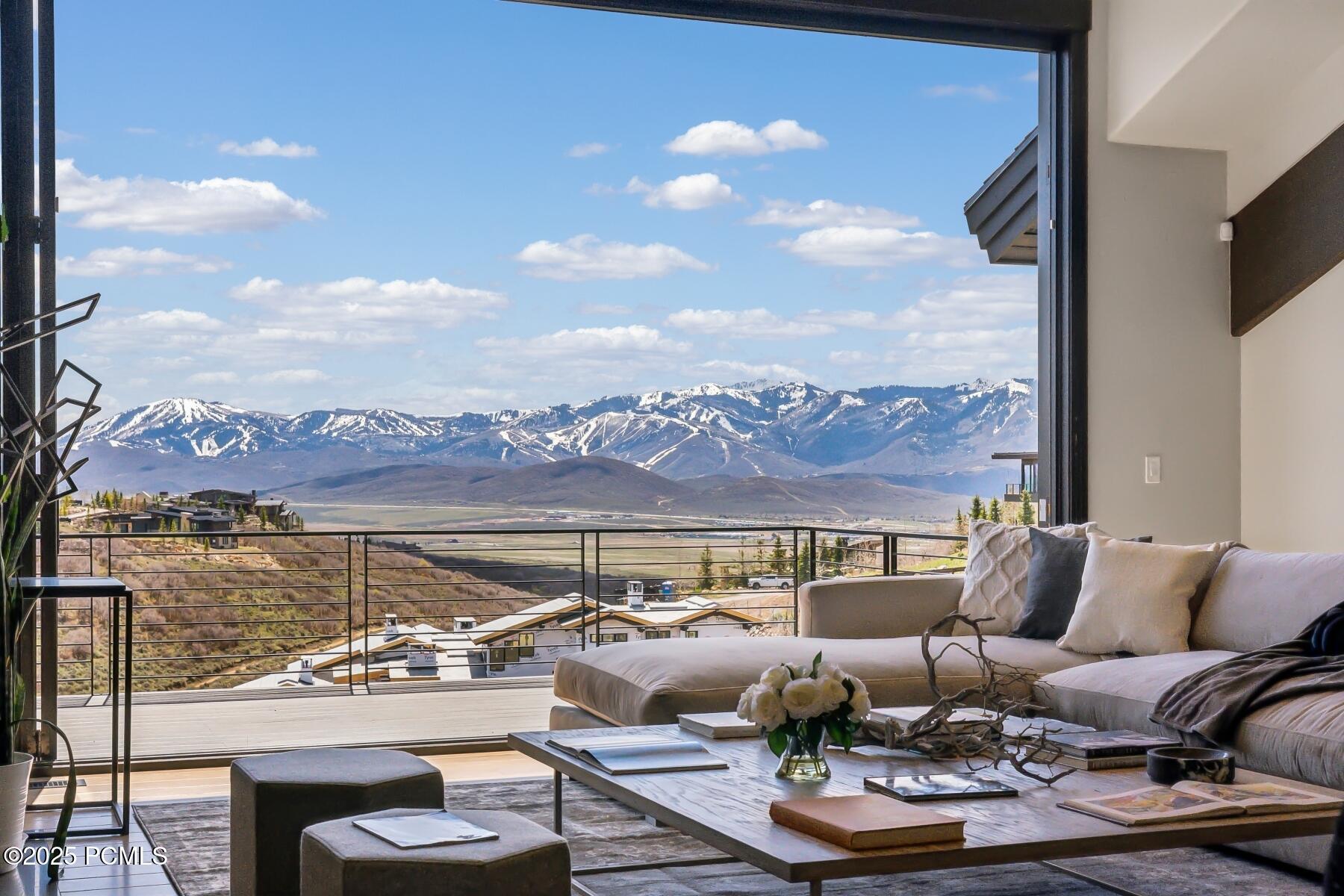 Park City, Utah 84098, United States, 4 Bedrooms Bedrooms, ,5 BathroomsBathrooms,Residential,Active,87031