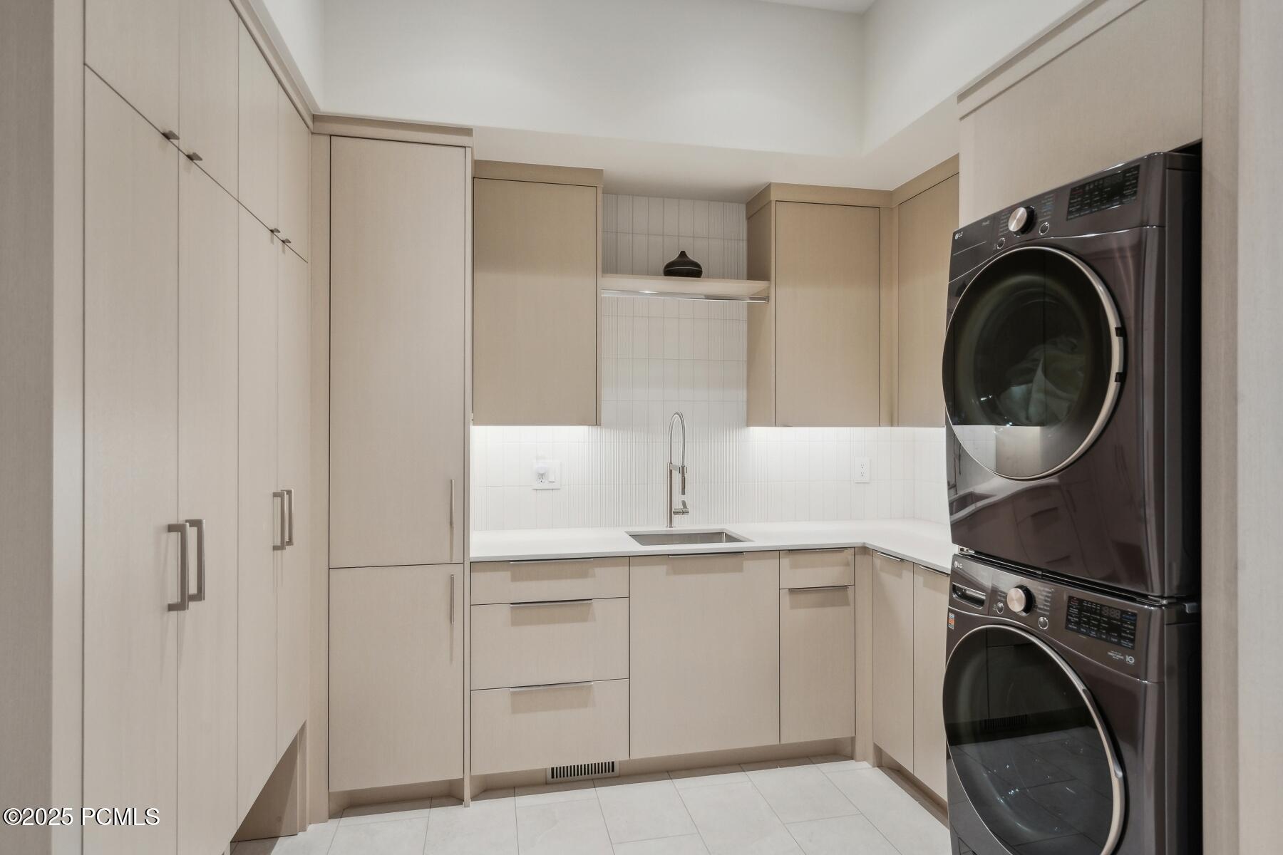 Park City, Utah 84098, United States, 5 Bedrooms Bedrooms, ,6 BathroomsBathrooms,Residential,Active,134765