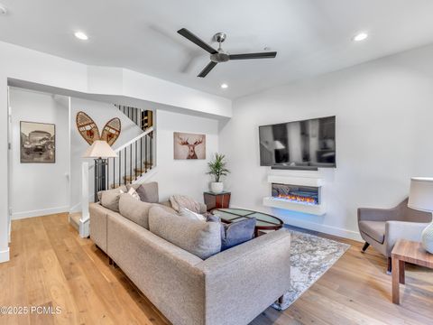 Townhouse For Sale - 8257 N Sandalwood Lane<br/> Summit County, Park City, UT 84098