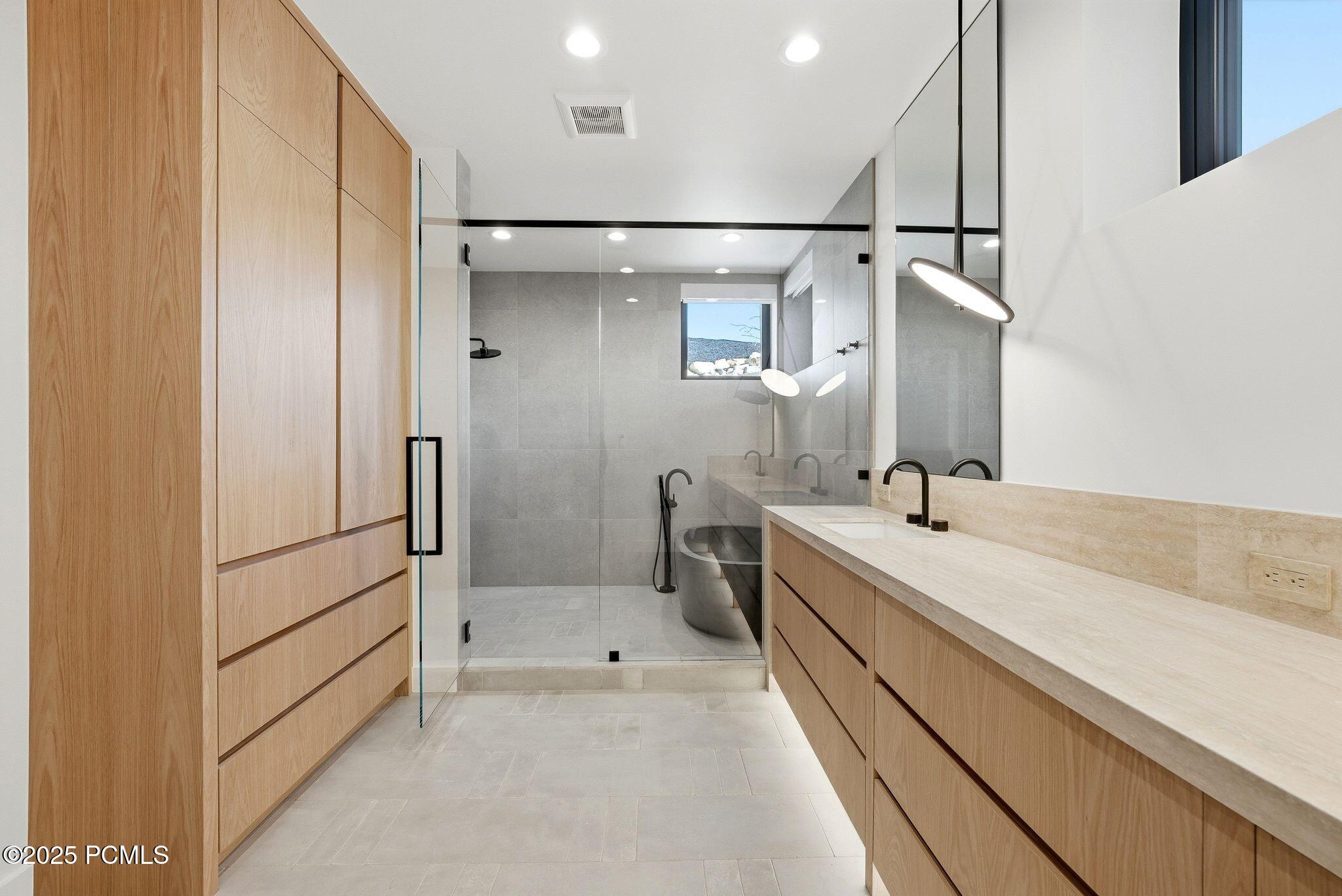 Park City, Utah 84098, United States, 7 Bedrooms Bedrooms, ,10 BathroomsBathrooms,Residential,Active,244992