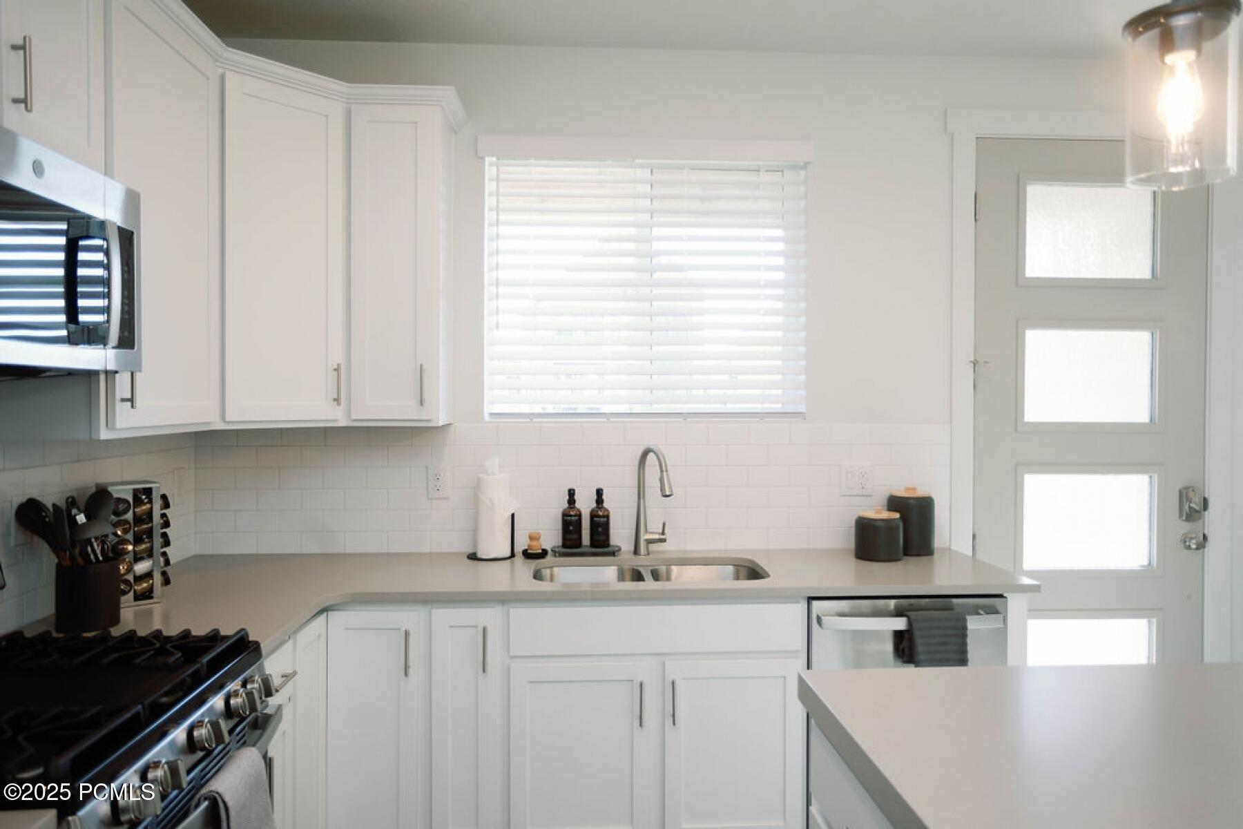 Heber City, Utah 84032, United States, 4 Bedrooms Bedrooms, ,4 BathroomsBathrooms,Residential,Active,86476