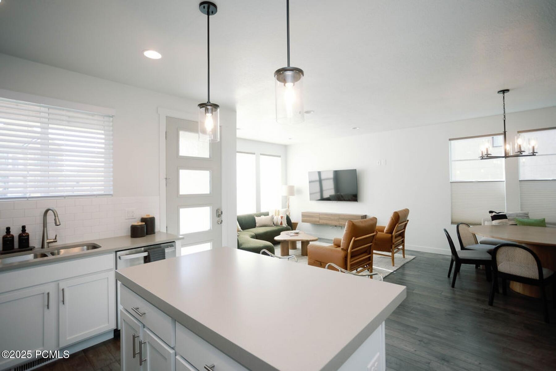 Heber City, Utah 84032, United States, 4 Bedrooms Bedrooms, ,4 BathroomsBathrooms,Residential,Active,86476