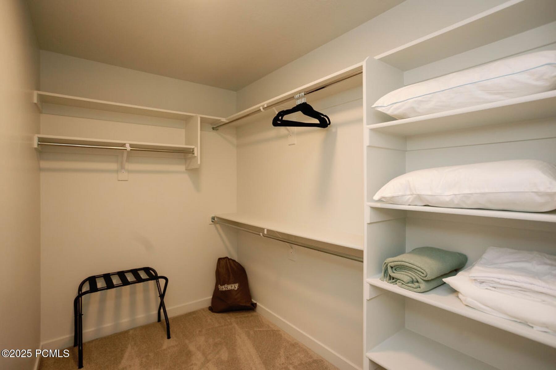 Heber City, Utah 84032, United States, 4 Bedrooms Bedrooms, ,4 BathroomsBathrooms,Residential,Active,86476