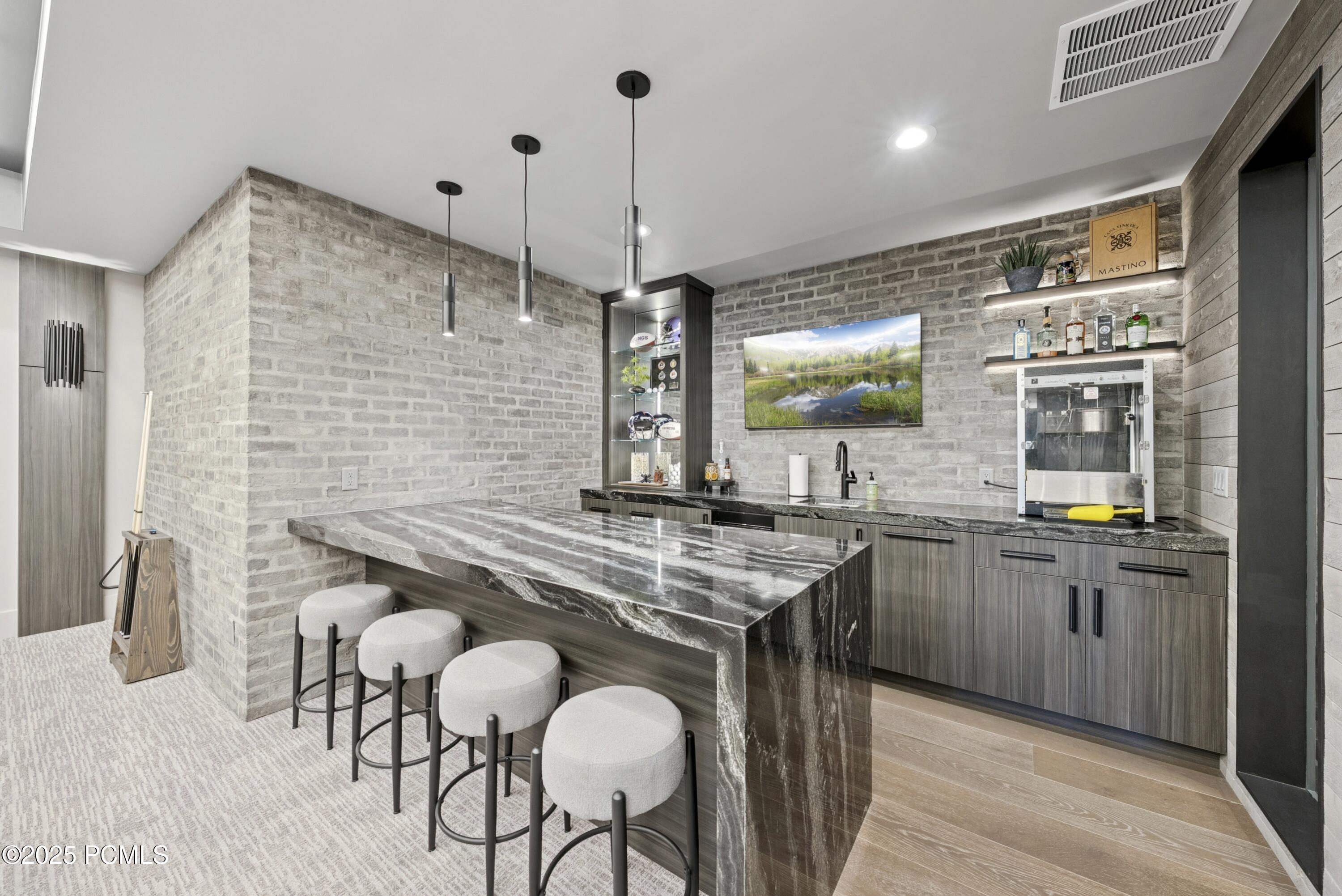 Kamas, Utah 84036, United States, 4 Bedrooms Bedrooms, ,6 BathroomsBathrooms,Residential,Active,189246