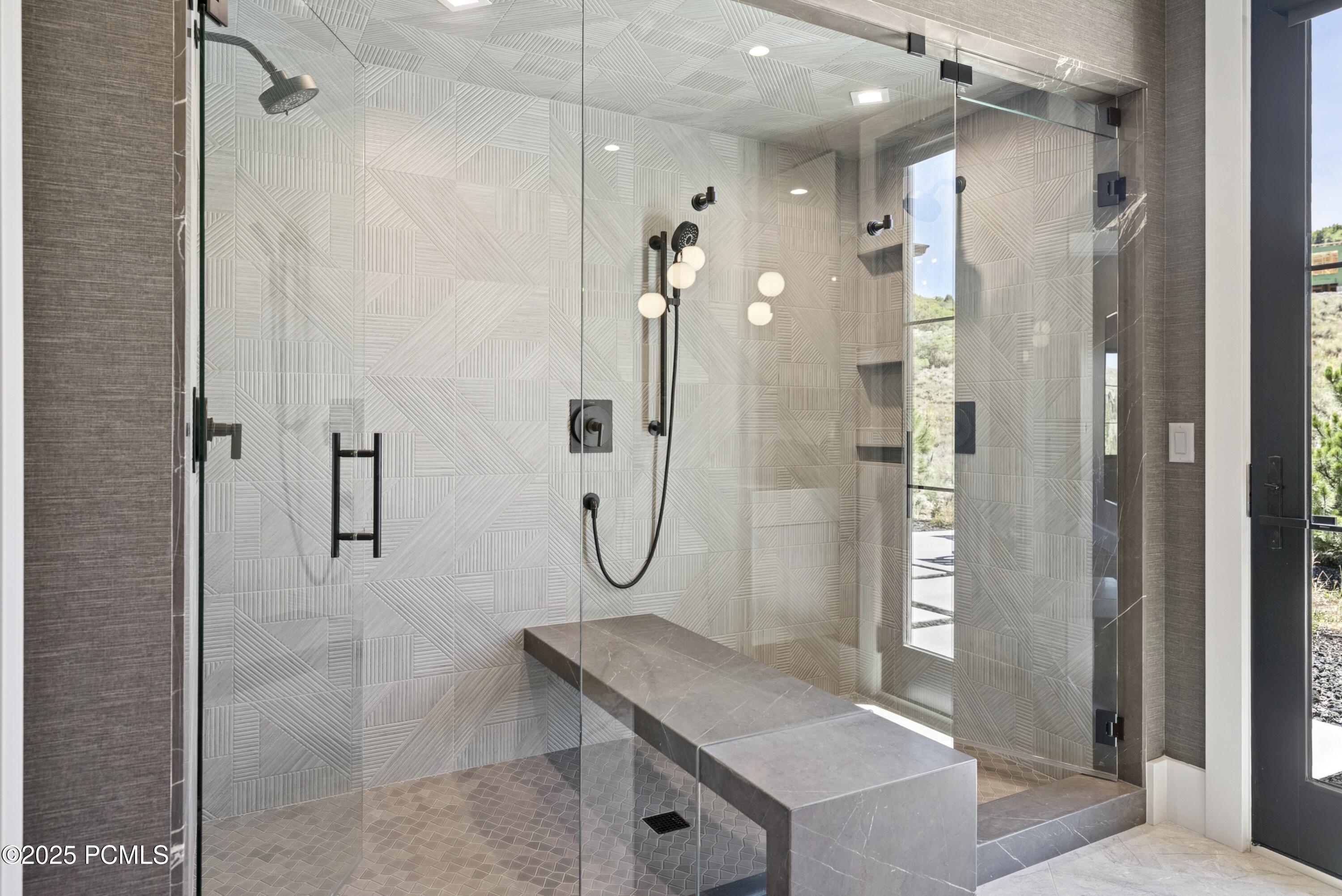 Kamas, Utah 84036, United States, 4 Bedrooms Bedrooms, ,6 BathroomsBathrooms,Residential,Active,189246