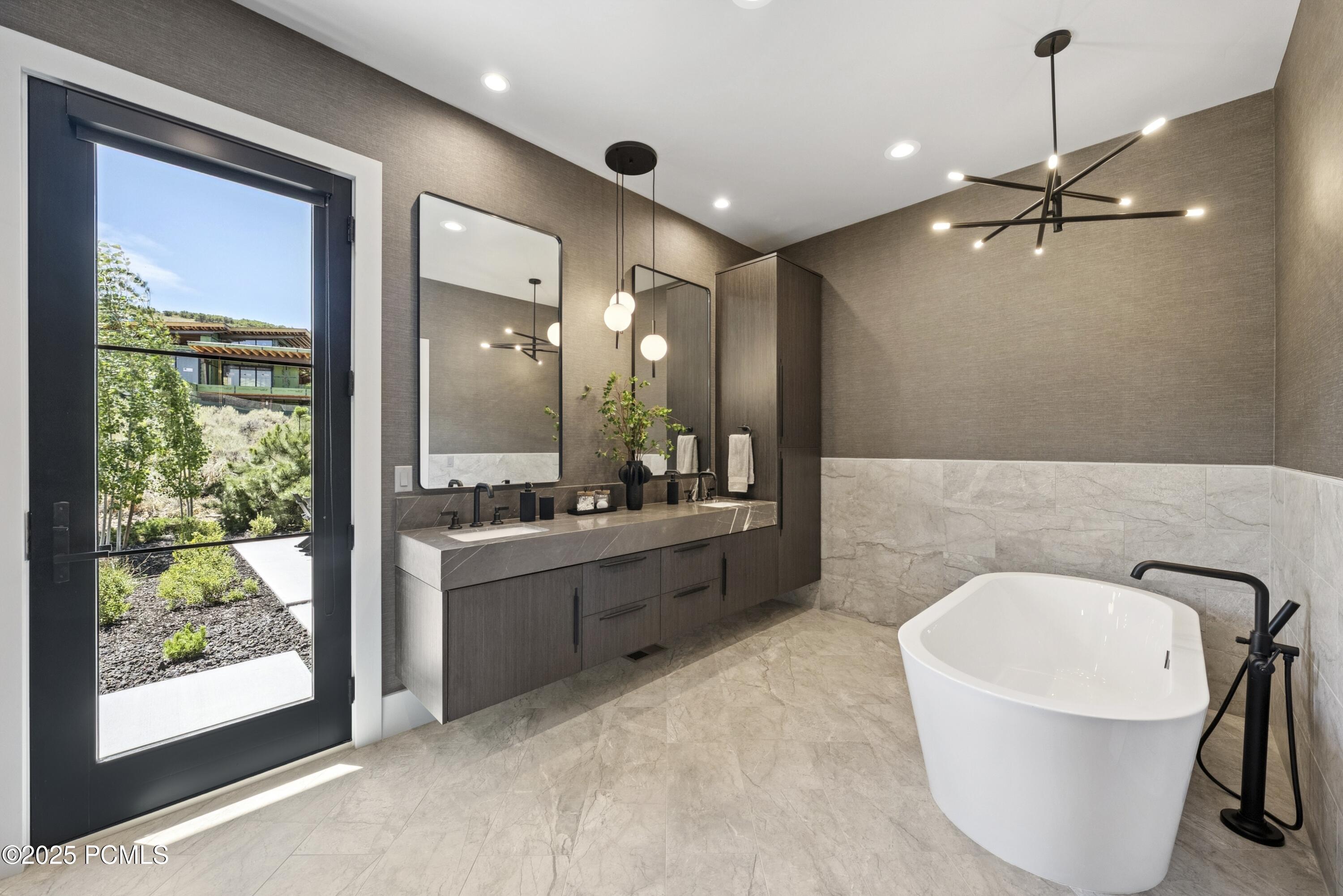 Kamas, Utah 84036, United States, 4 Bedrooms Bedrooms, ,6 BathroomsBathrooms,Residential,Active,189246