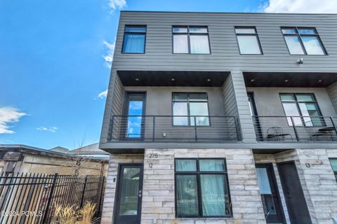 Townhouse For Sale - 275 W 800 #APT 12<br/> Salt Lake City, UT 84101