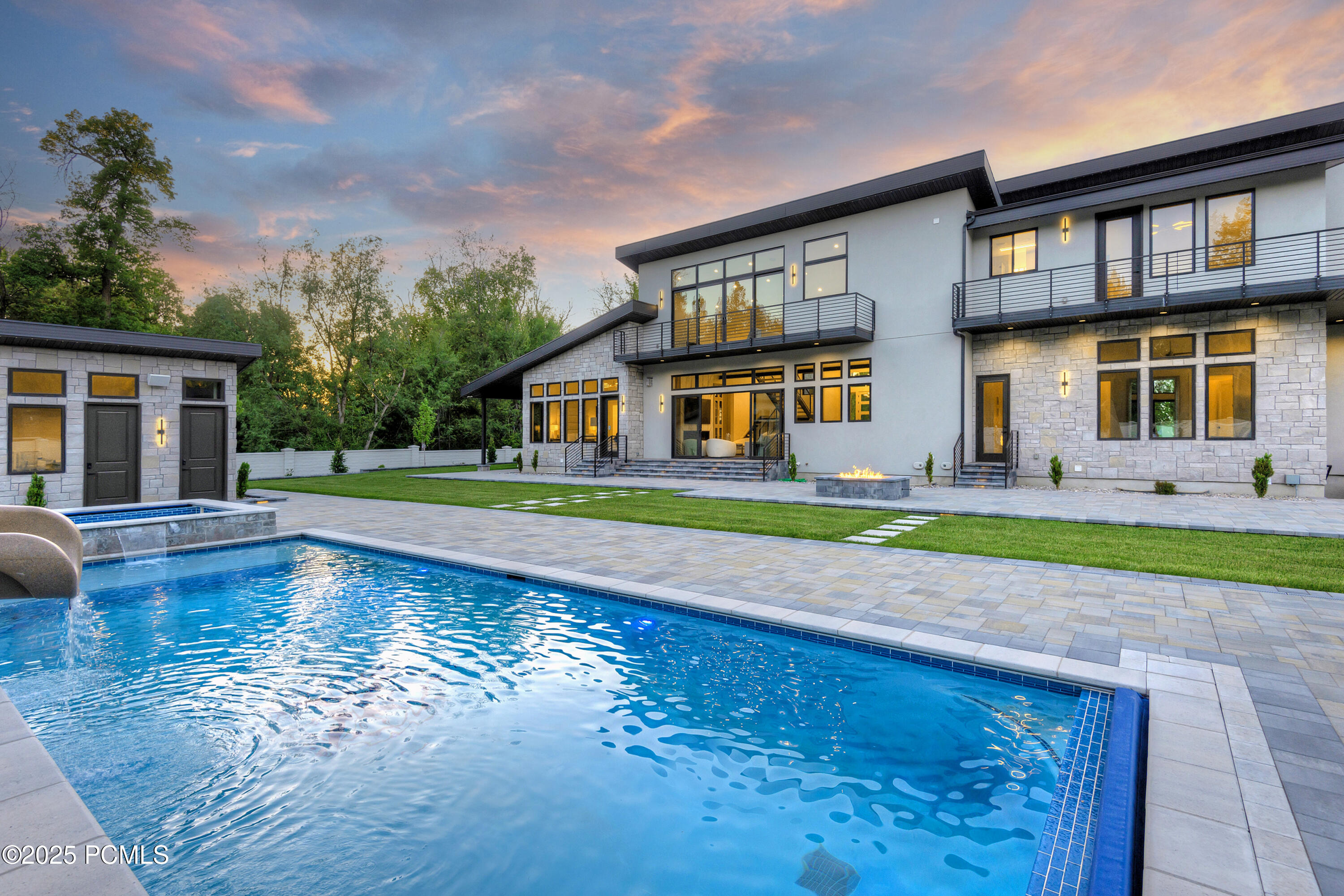 Salt Lake City, Utah 84117, United States, 8 Bedrooms Bedrooms, ,10 BathroomsBathrooms,Residential,Active,2035