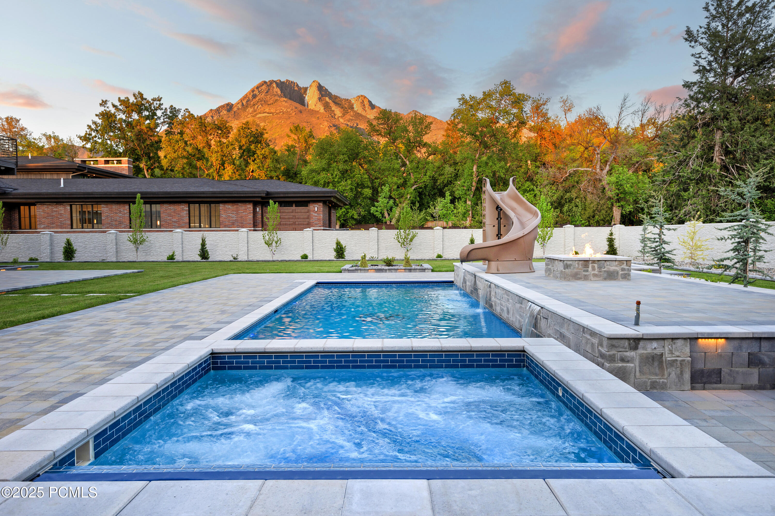 Salt Lake City, Utah 84117, United States, 8 Bedrooms Bedrooms, ,10 BathroomsBathrooms,Residential,Active,2035