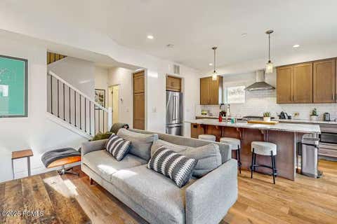 Townhouse For Sale - 8249 N Sandalwood Lane Ln<br/> Summit County, Park City, UT 84098
