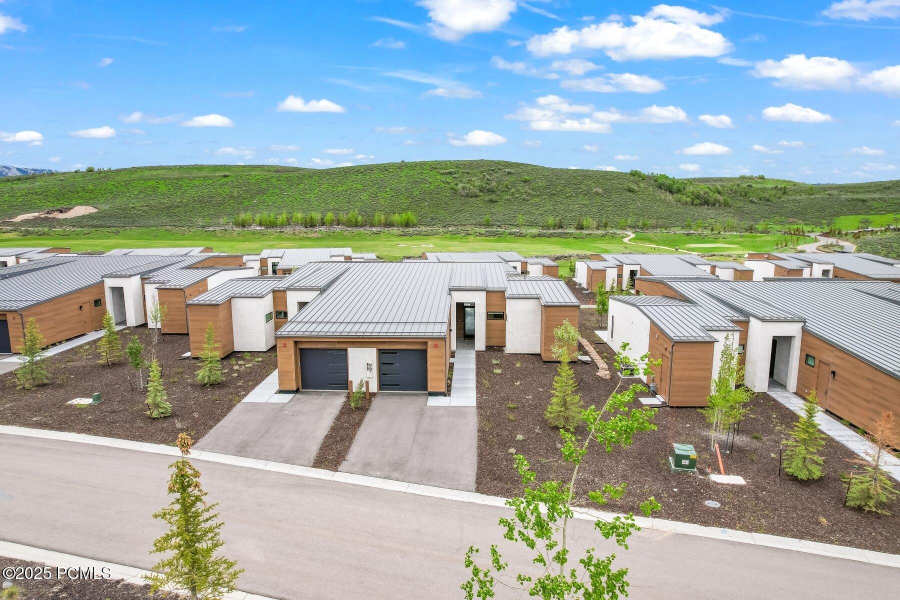 Park City, Utah 84098, United States, 2 Bedrooms Bedrooms, ,3 BathroomsBathrooms,Residential,Active,172224