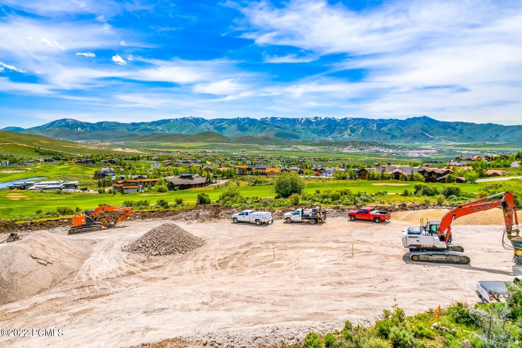 Park City, Utah 84098, United States, 4 Bedrooms Bedrooms, ,6 BathroomsBathrooms,Residential,Pending,74111