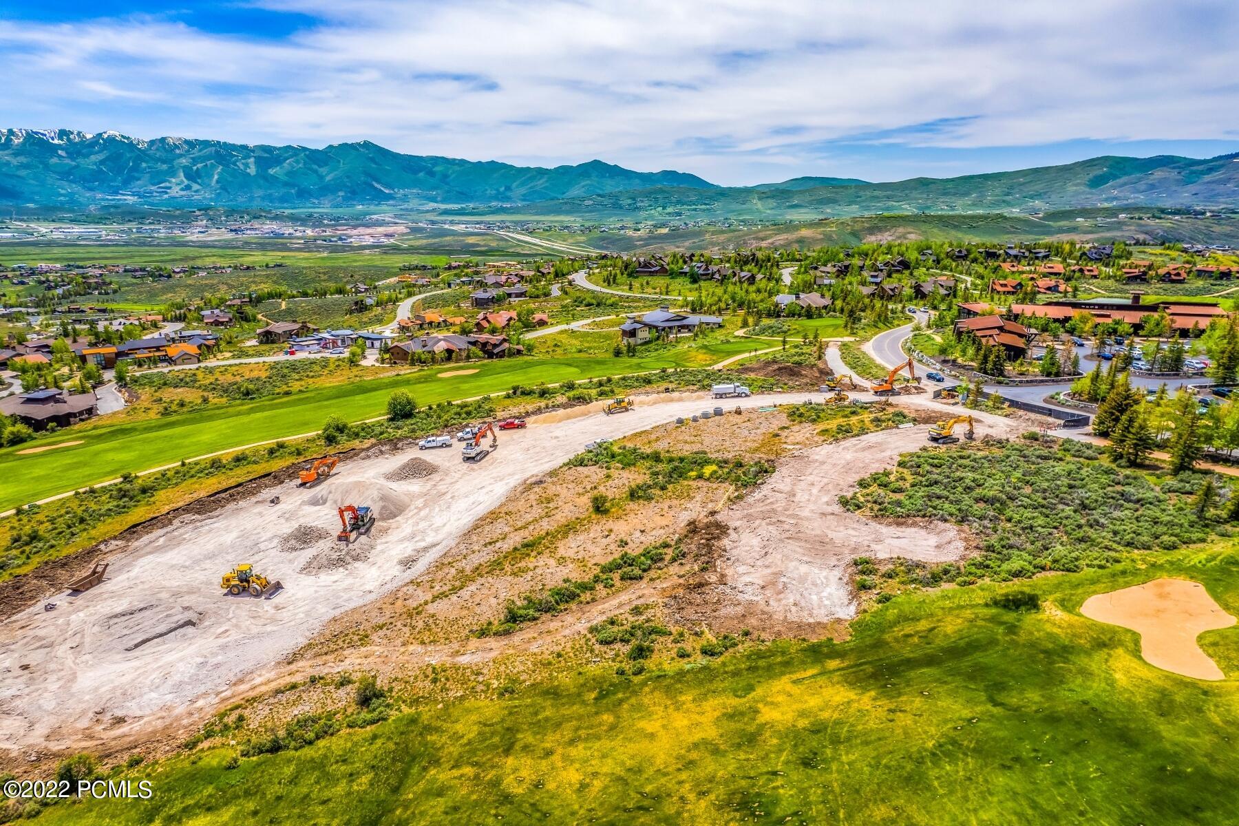 Park City, Utah 84098, United States, 4 Bedrooms Bedrooms, ,6 BathroomsBathrooms,Residential,Pending,74111