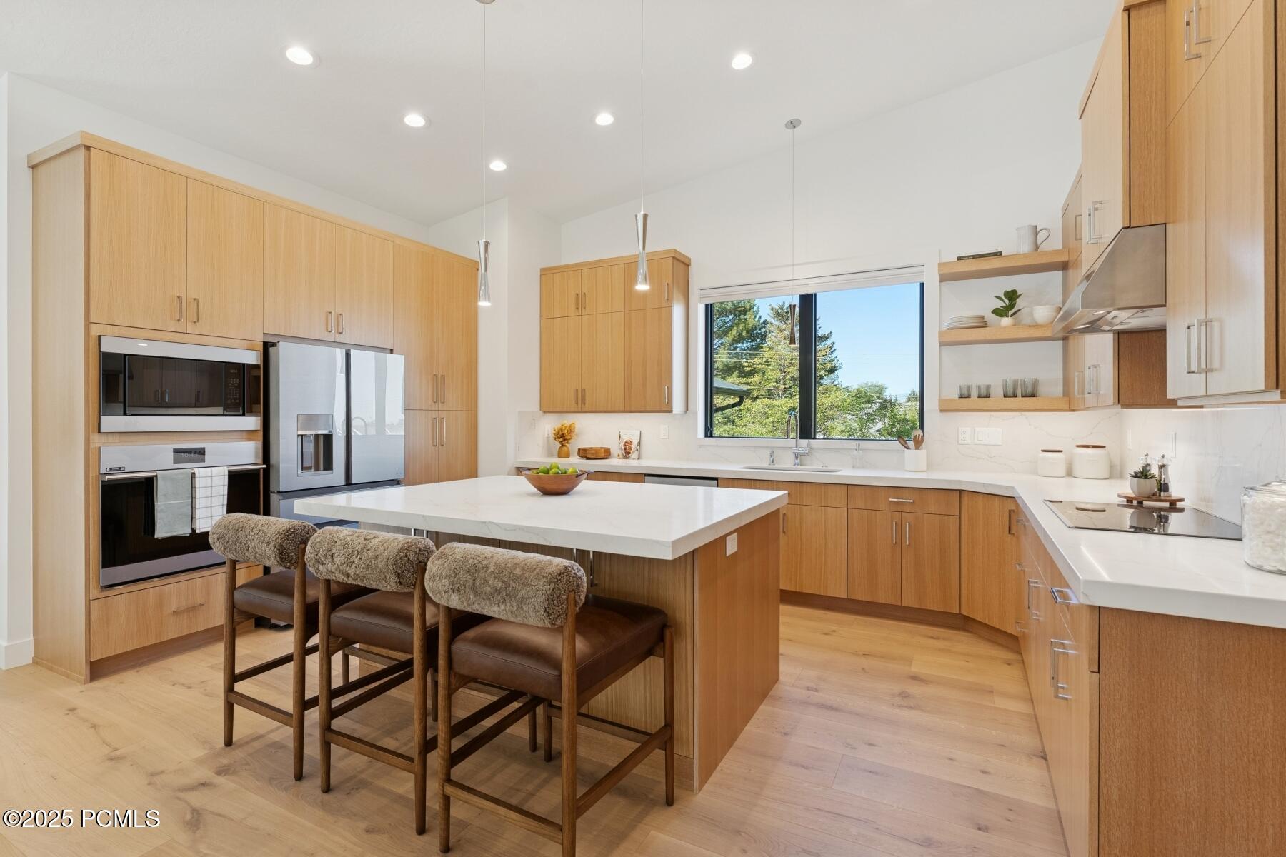 Salt Lake City, Utah 84121, United States, 5 Bedrooms Bedrooms, ,4 BathroomsBathrooms,Residential,Active,234373