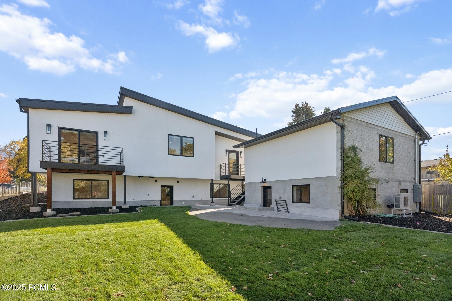 Salt Lake City, Utah 84121, United States, 5 Bedrooms Bedrooms, ,4 BathroomsBathrooms,Residential,Active,234373