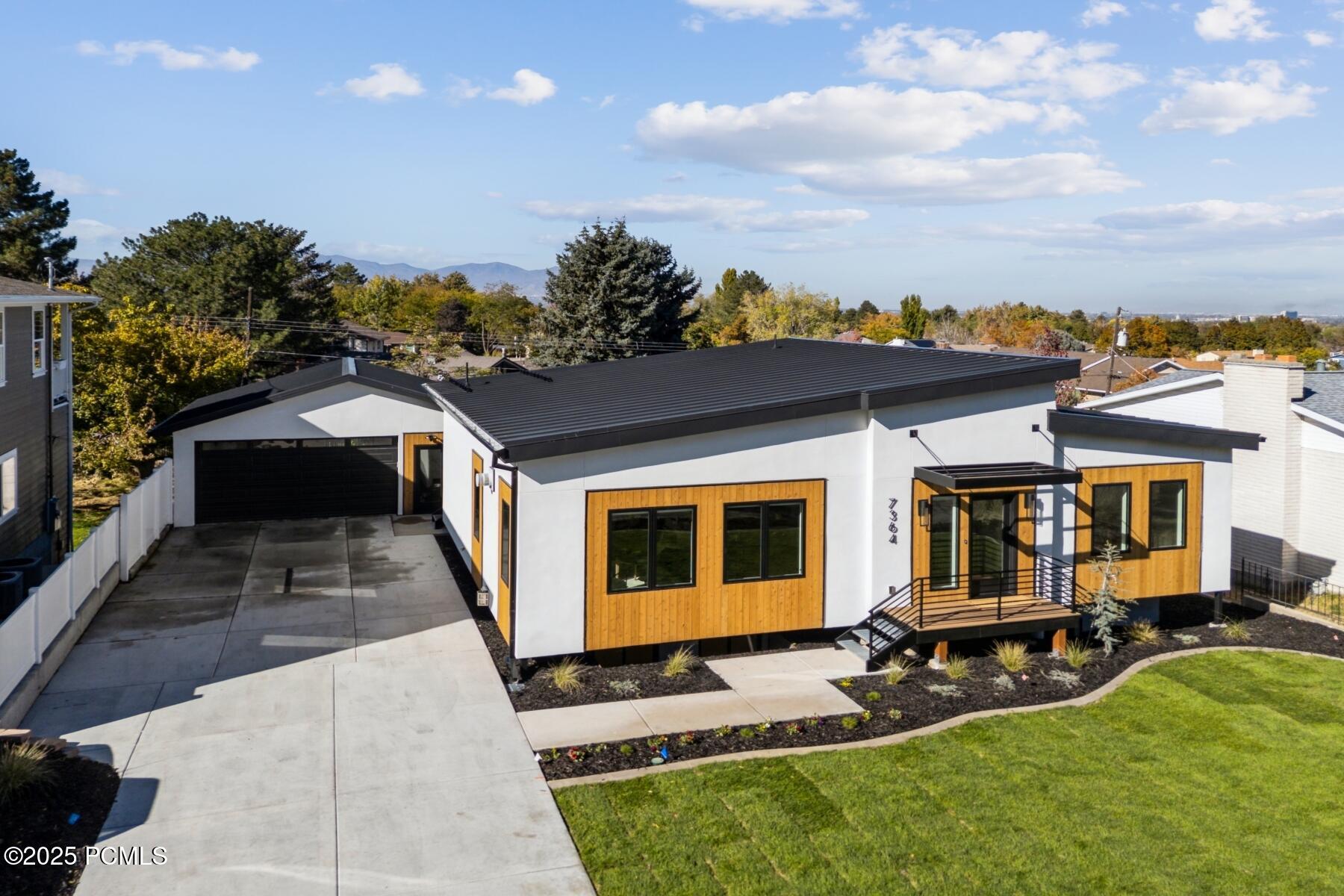 Salt Lake City, Utah 84121, United States, 5 Bedrooms Bedrooms, ,4 BathroomsBathrooms,Residential,Active,234373