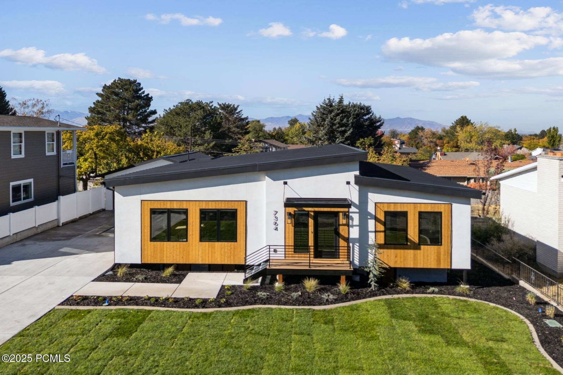 Salt Lake City, Utah 84121, United States, 5 Bedrooms Bedrooms, ,4 BathroomsBathrooms,Residential,Active,234373