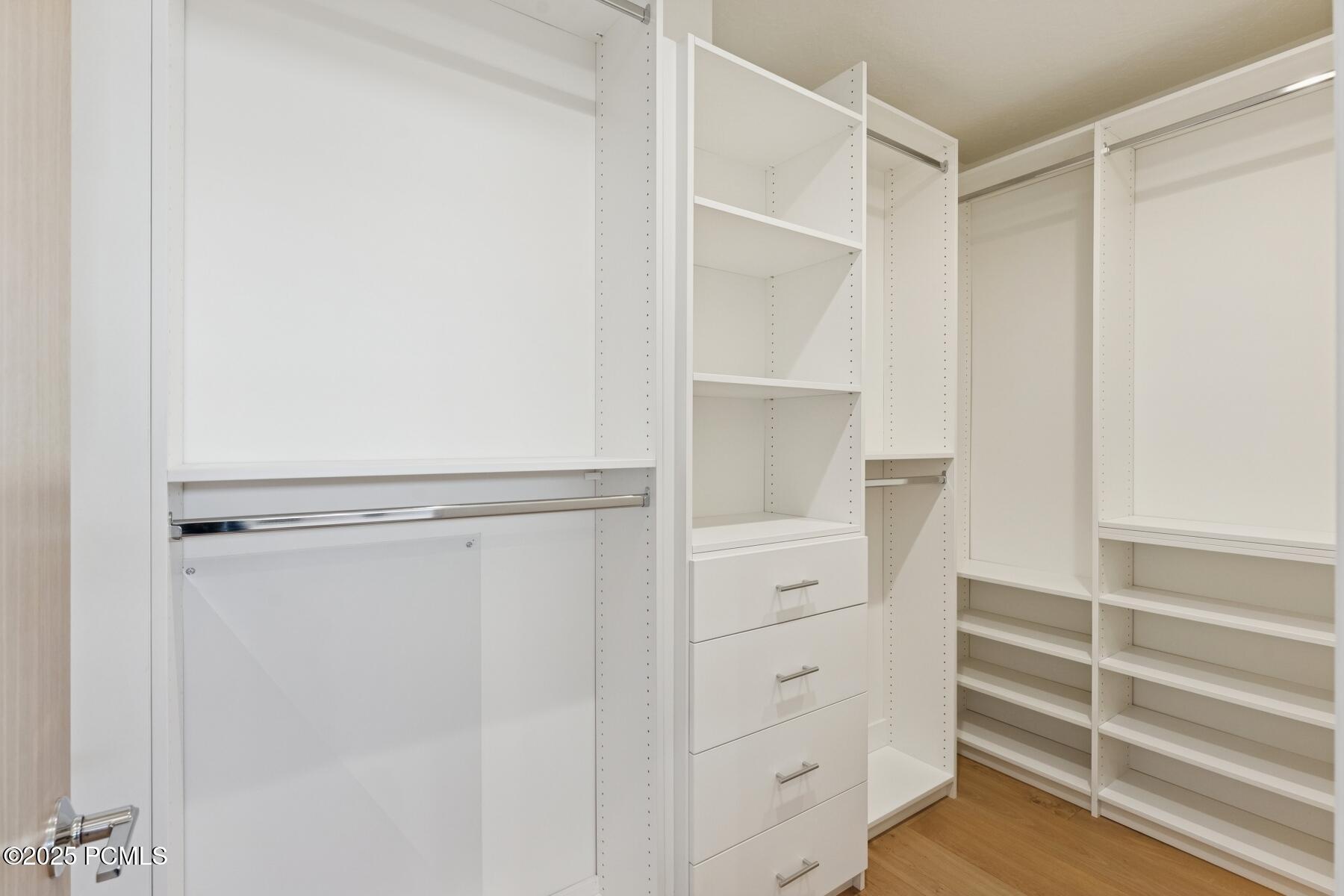 Salt Lake City, Utah 84121, United States, 5 Bedrooms Bedrooms, ,4 BathroomsBathrooms,Residential,Active,234373