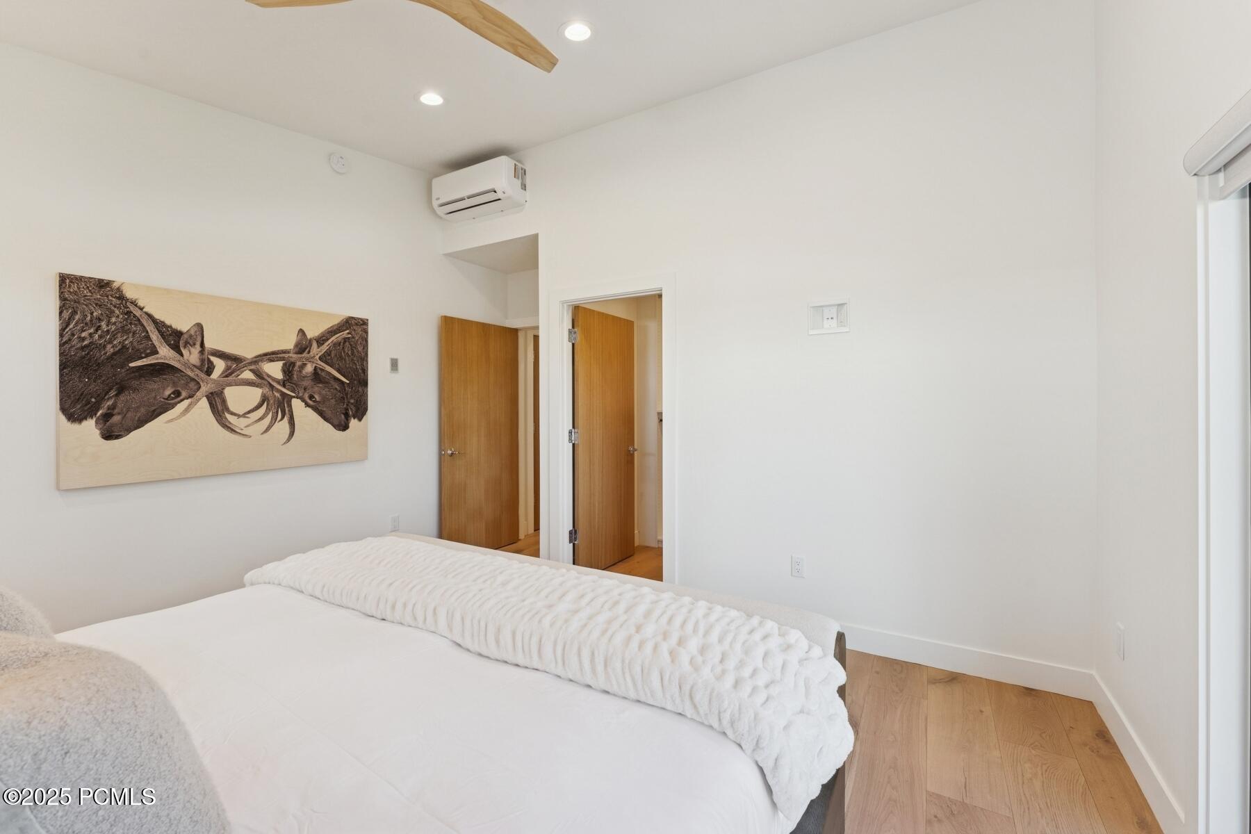 Salt Lake City, Utah 84121, United States, 5 Bedrooms Bedrooms, ,4 BathroomsBathrooms,Residential,Active,234373