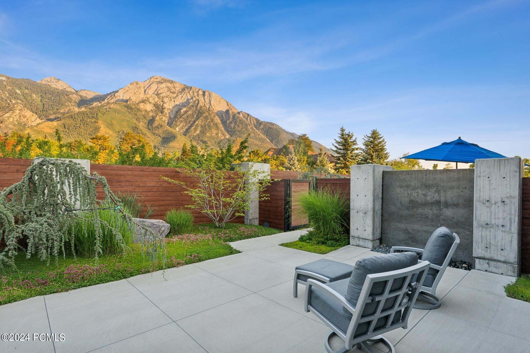 Salt Lake City, Utah 84124, United States, 5 Bedrooms Bedrooms, ,7 BathroomsBathrooms,Residential,Pending,8220