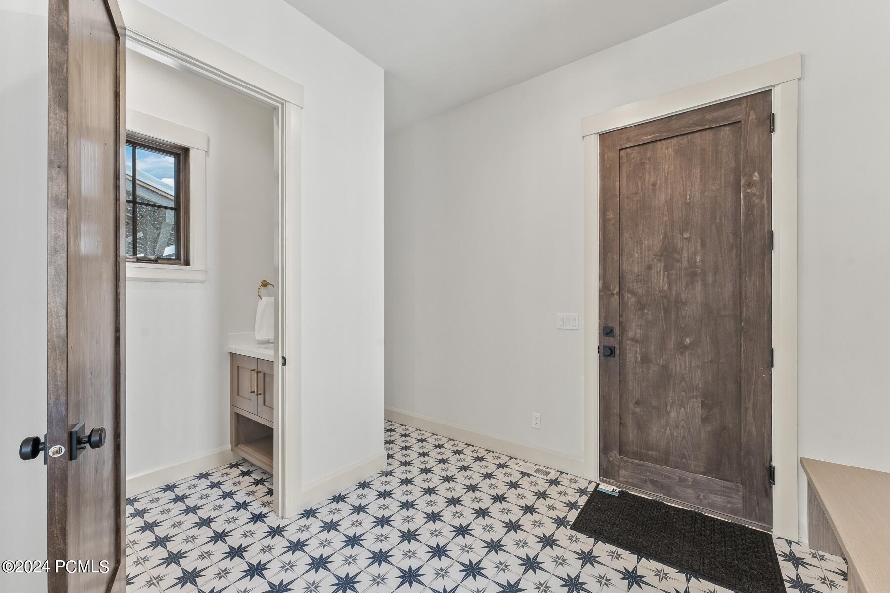 Heber City, Utah 84032, United States, 4 Bedrooms Bedrooms, ,4 BathroomsBathrooms,Residential,Active,67009