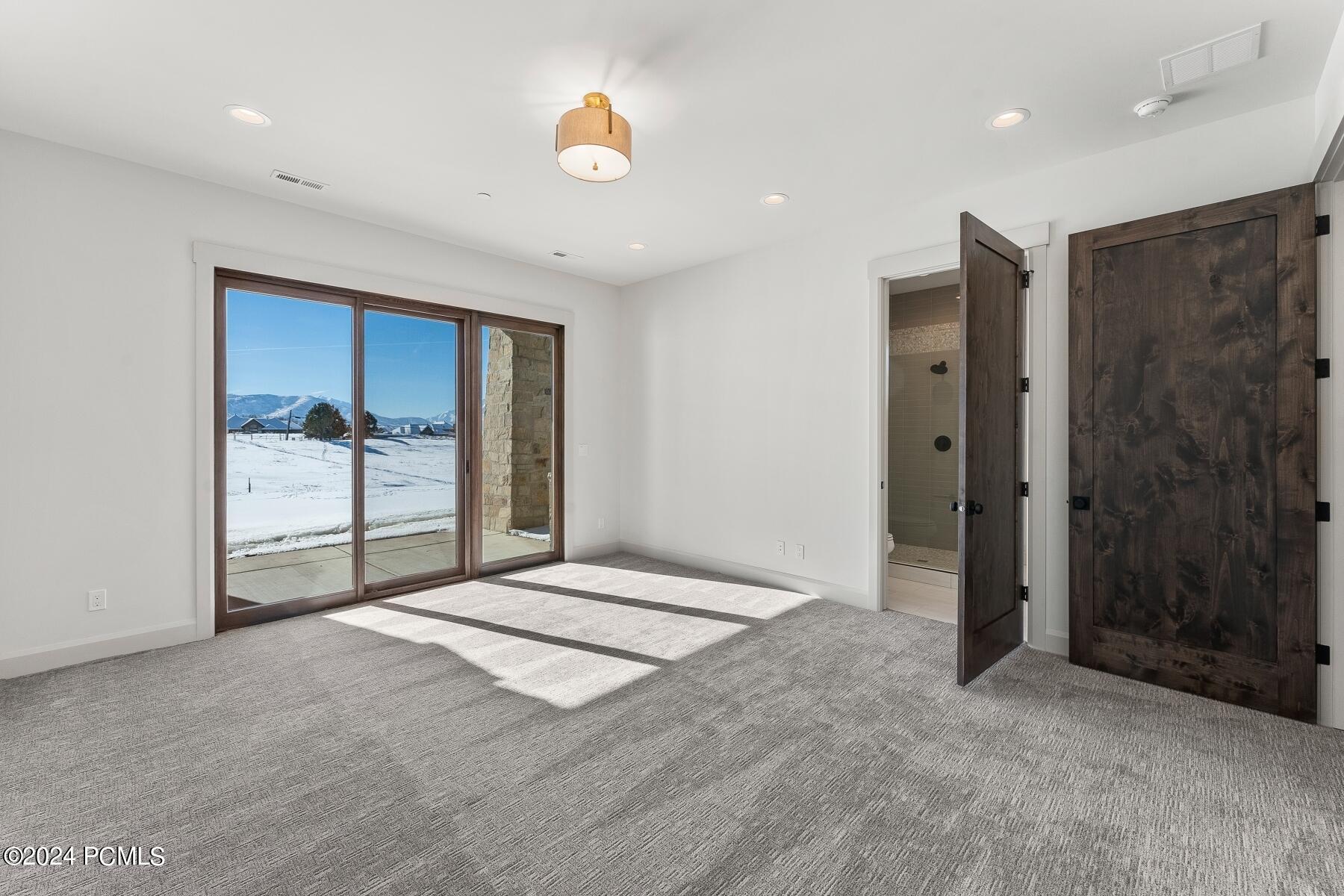 Heber City, Utah 84032, United States, 4 Bedrooms Bedrooms, ,4 BathroomsBathrooms,Residential,Active,67009