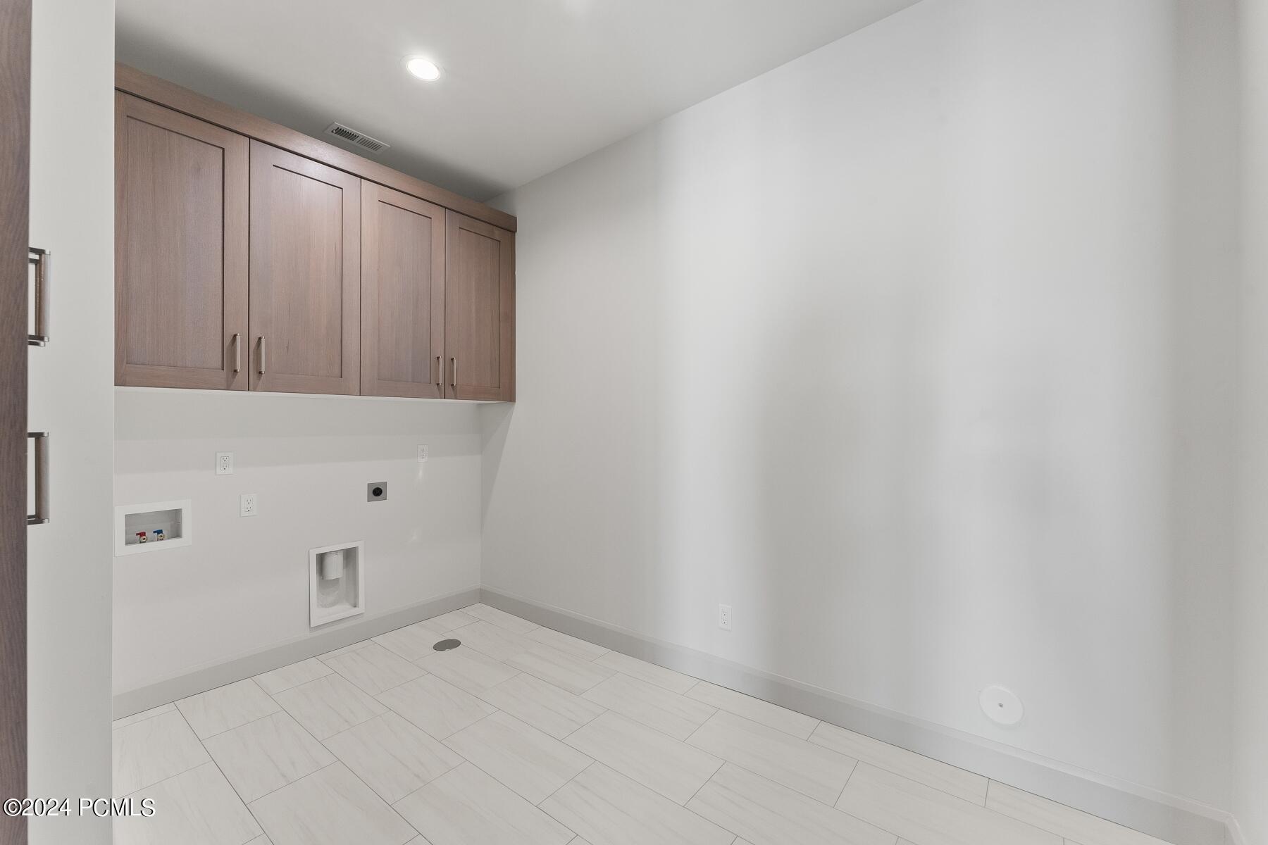 Heber City, Utah 84032, United States, 4 Bedrooms Bedrooms, ,4 BathroomsBathrooms,Residential,Active,67009