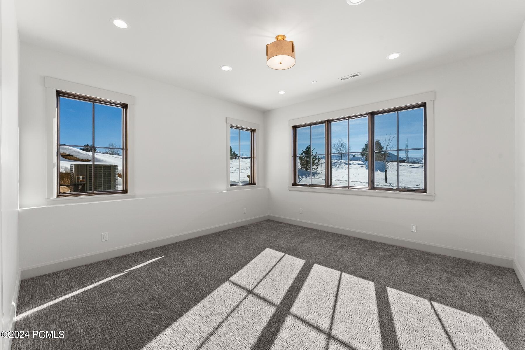 Heber City, Utah 84032, United States, 4 Bedrooms Bedrooms, ,4 BathroomsBathrooms,Residential,Active,67009