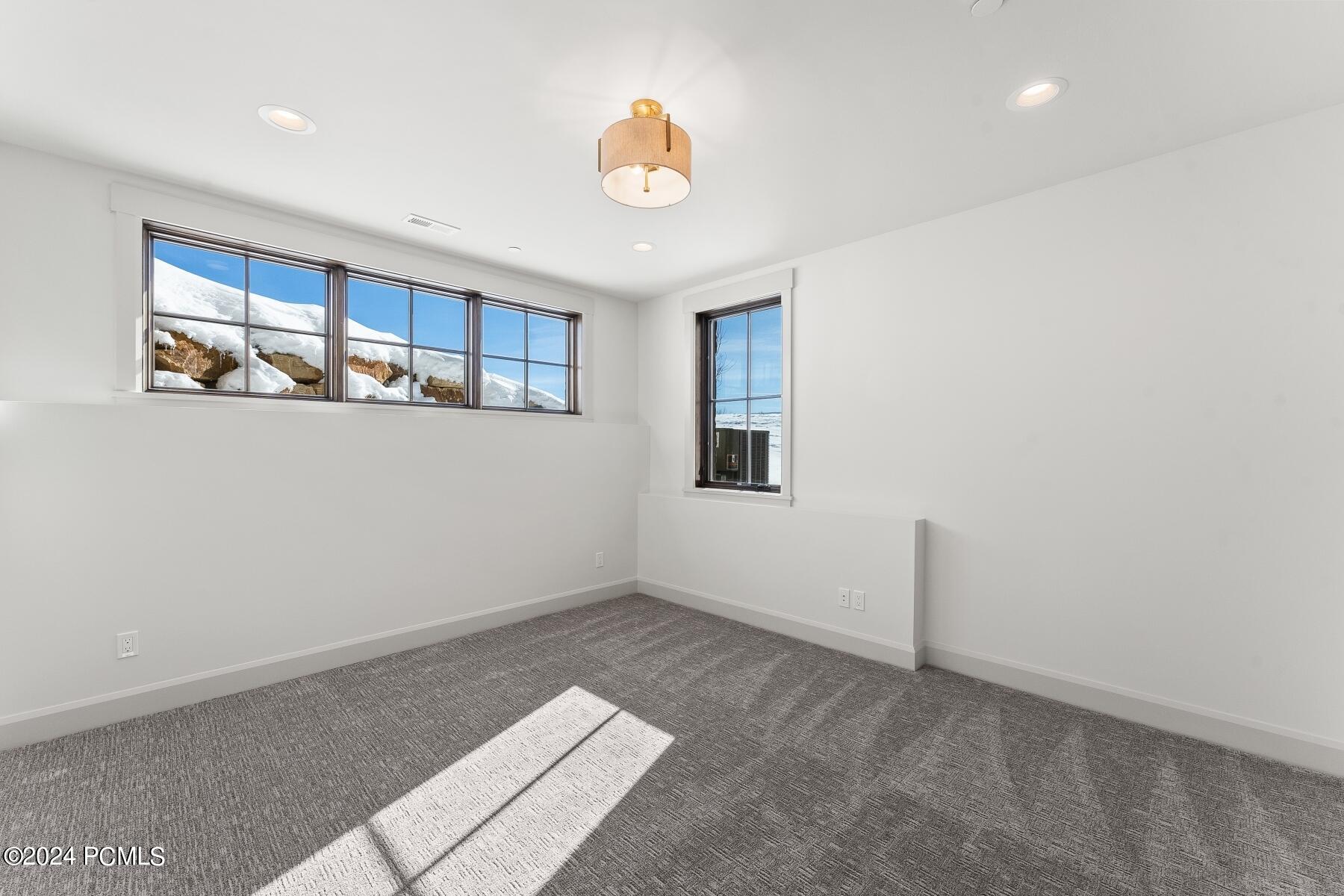 Heber City, Utah 84032, United States, 4 Bedrooms Bedrooms, ,4 BathroomsBathrooms,Residential,Active,67009