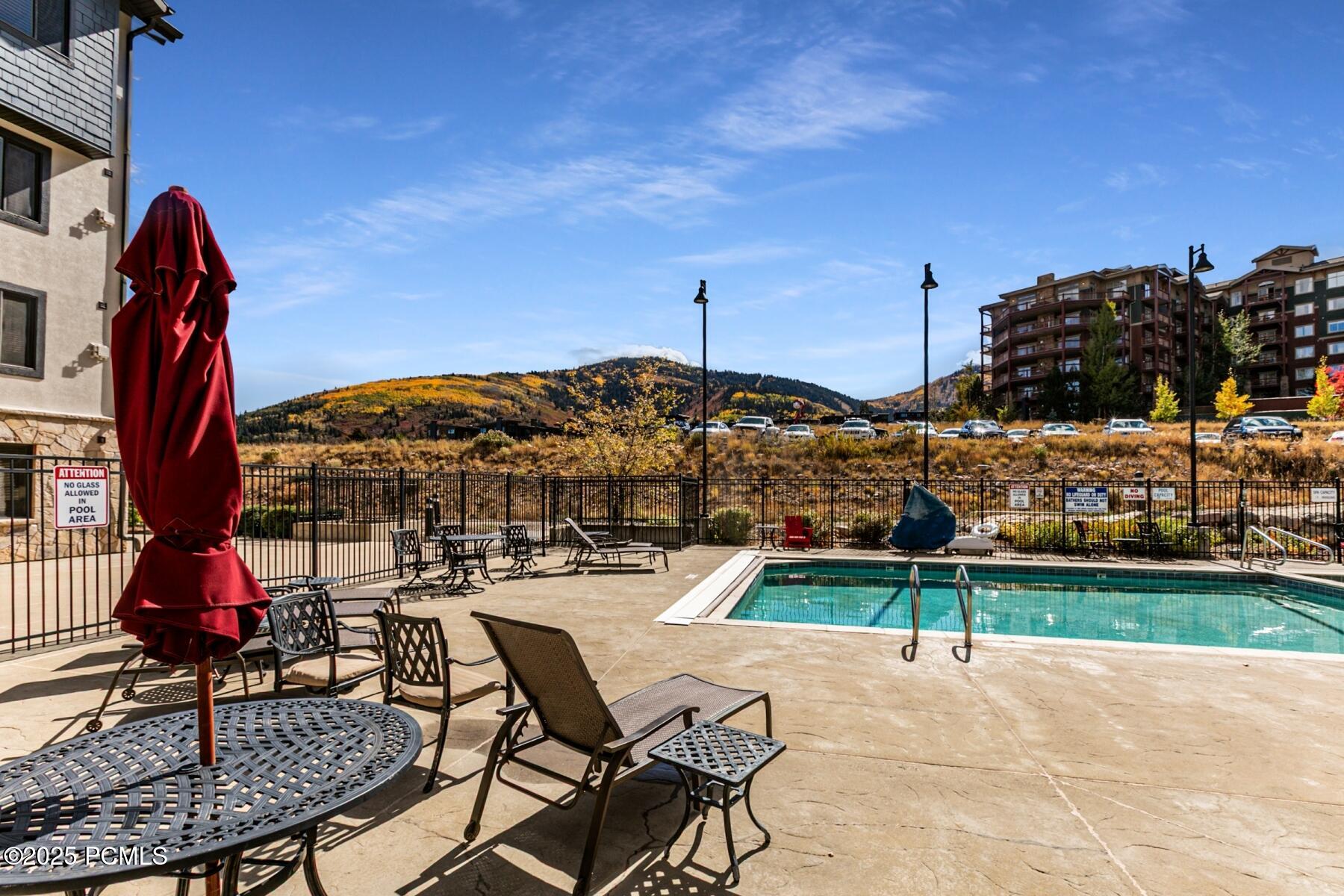 Park City, Utah 84098, United States, 2 Bedrooms Bedrooms, ,3 BathroomsBathrooms,Residential,Active,221537