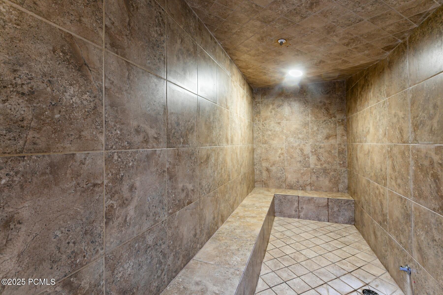 Park City, Utah 84098, United States, 2 Bedrooms Bedrooms, ,3 BathroomsBathrooms,Residential,Active,221537