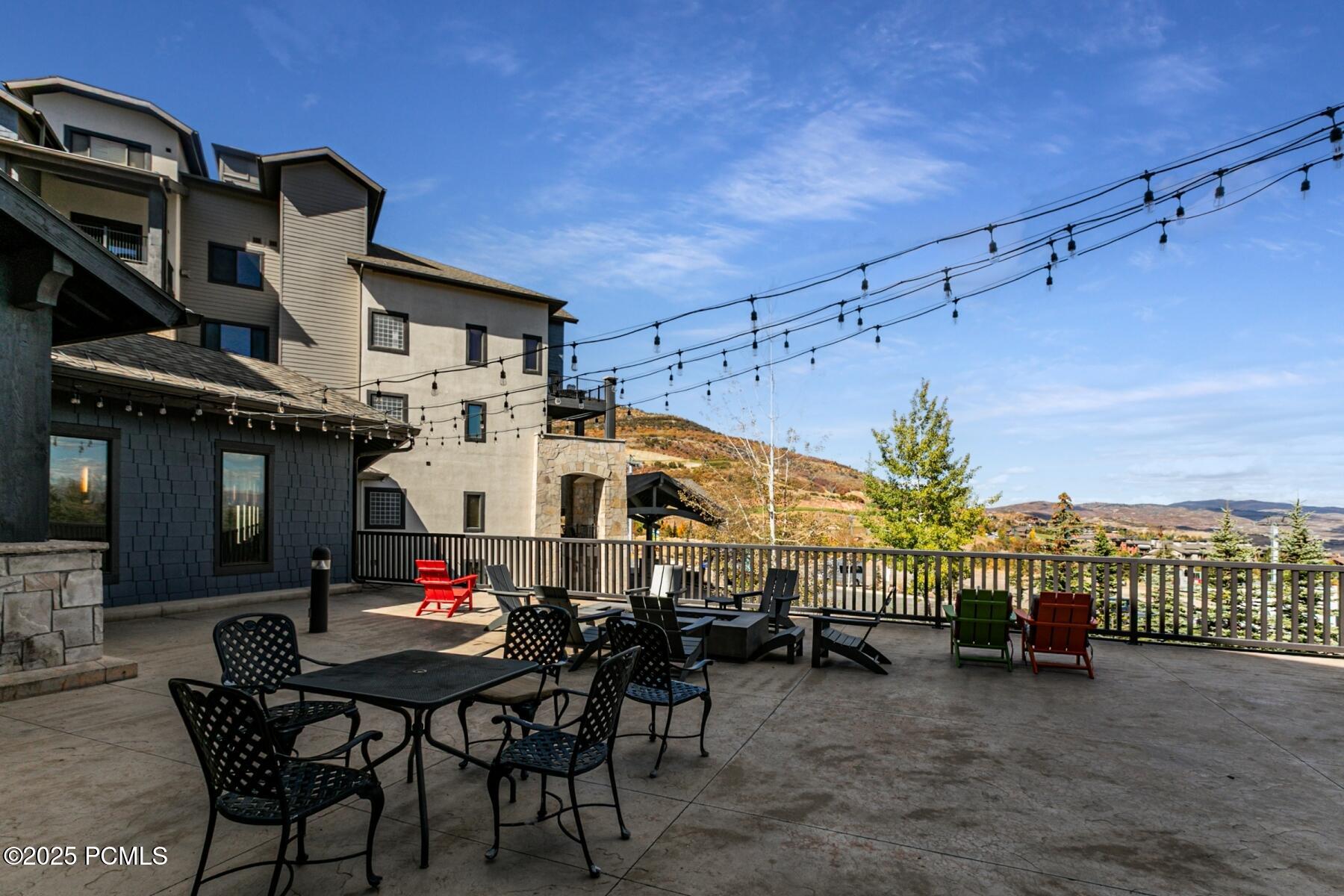 Park City, Utah 84098, United States, 2 Bedrooms Bedrooms, ,3 BathroomsBathrooms,Residential,Active,221537