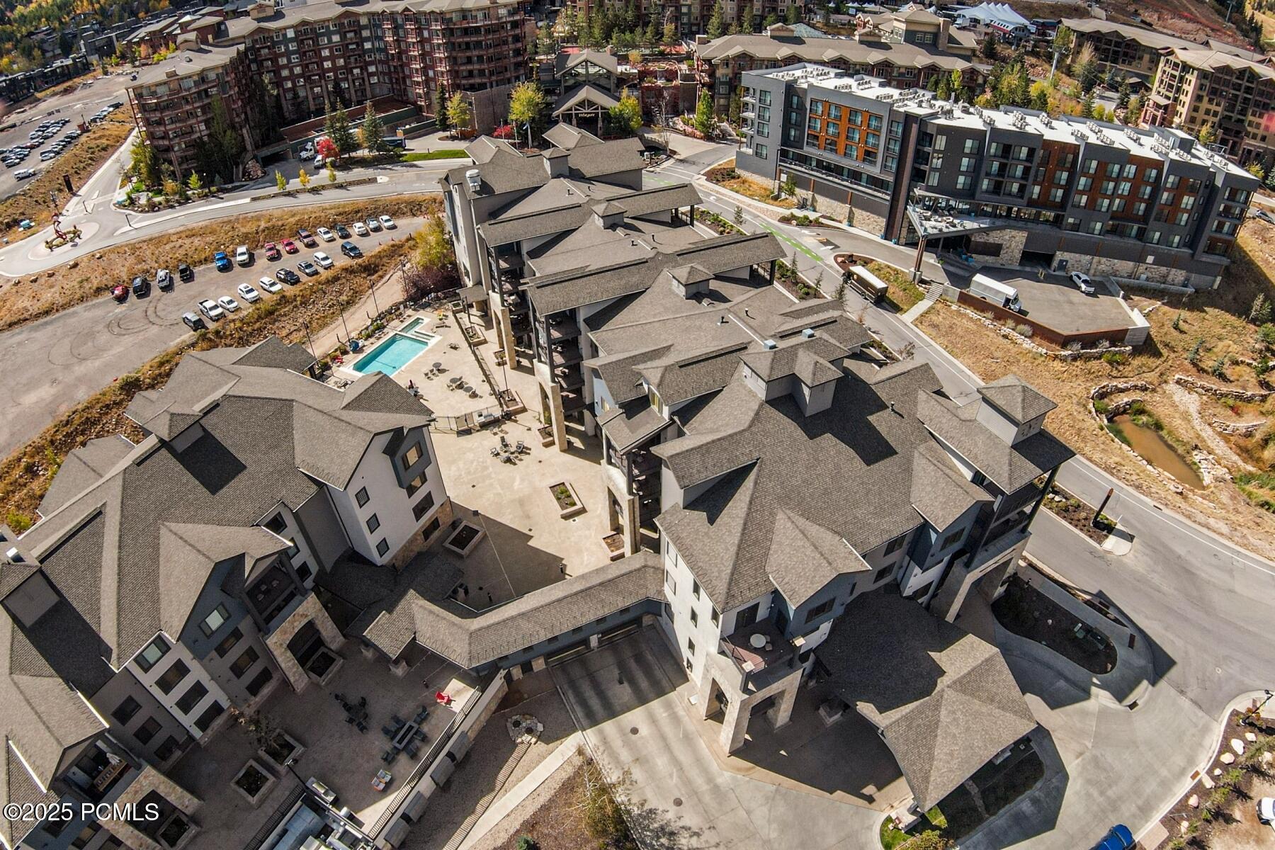 Park City, Utah 84098, United States, 2 Bedrooms Bedrooms, ,3 BathroomsBathrooms,Residential,Active,221537