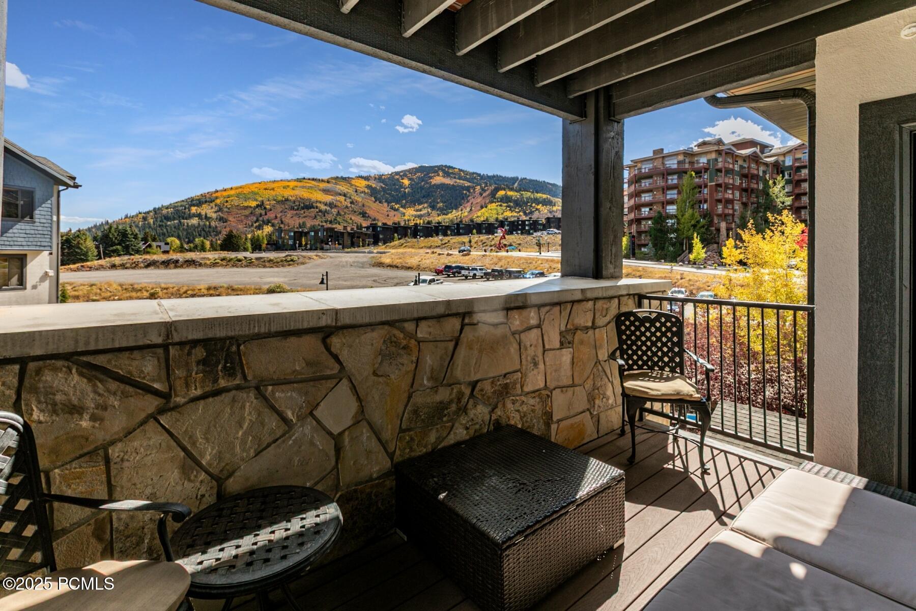 Park City, Utah 84098, United States, 2 Bedrooms Bedrooms, ,3 BathroomsBathrooms,Residential,Active,221537